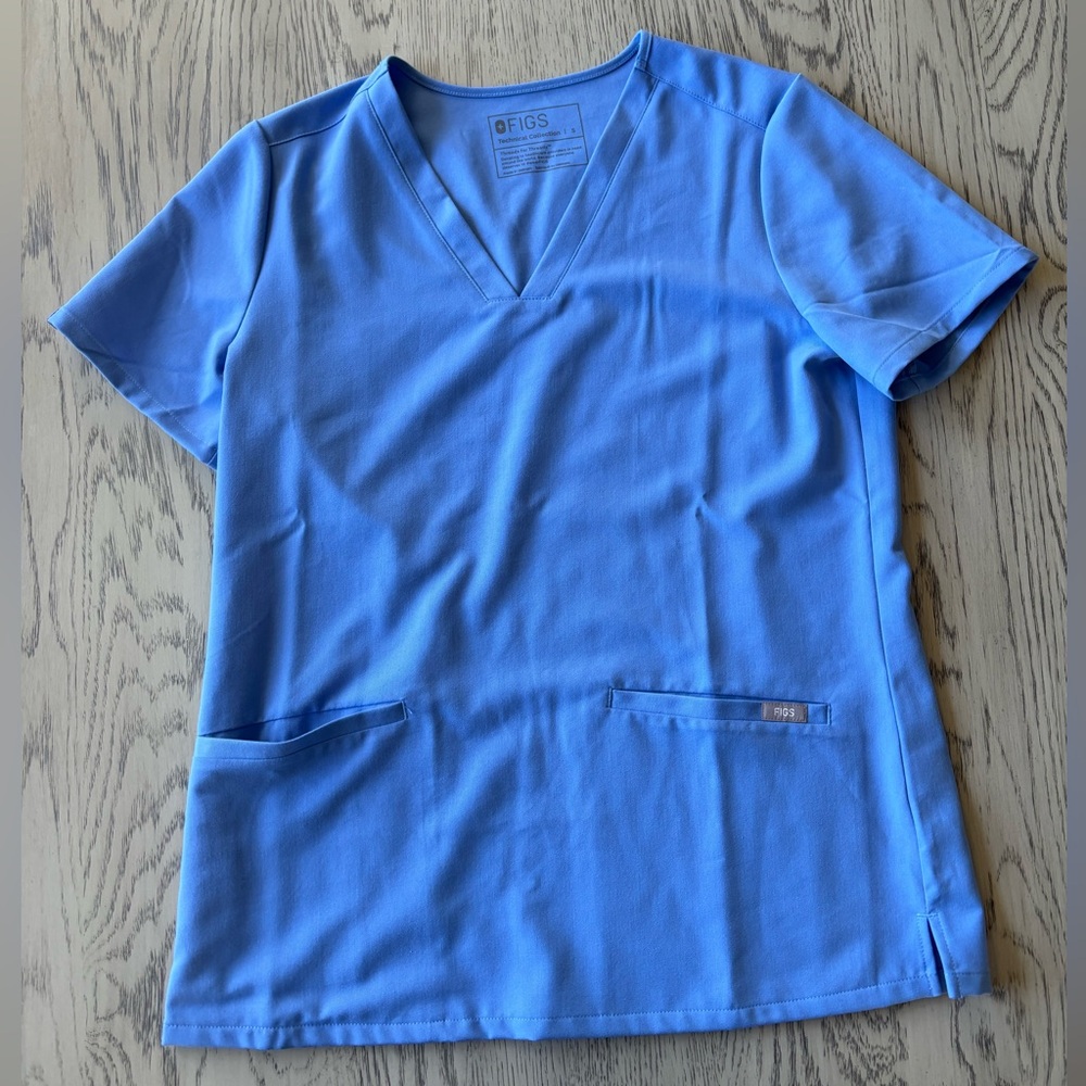 FIGS Scrub Top